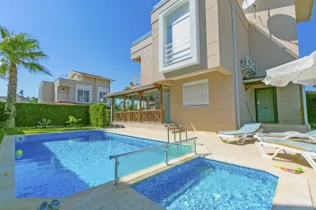 ویلا مستقل در Kadriye Belek با استخر خصوصی